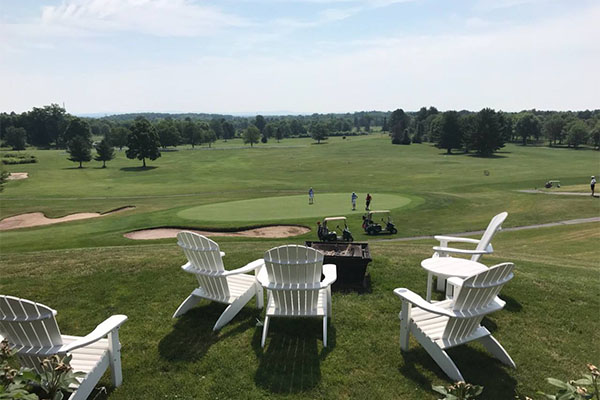 lawnchairs facing course